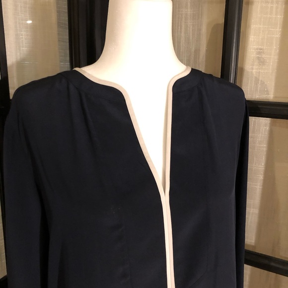 Ann Taylor navy silk tunic with ivory trim size M - Picture 2 of 8